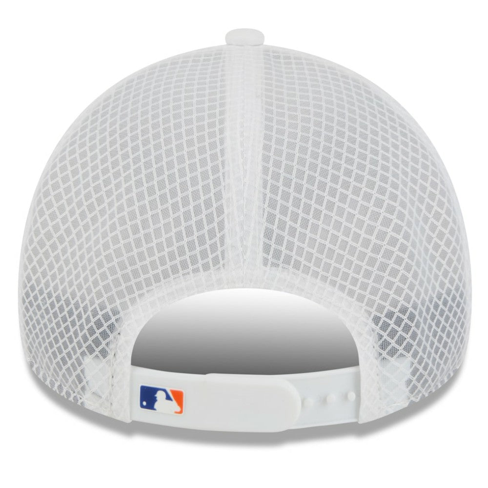 New York Mets 2026 Batting Practice Apex 9FORTY Adjustable Trucker Hat White | New Era