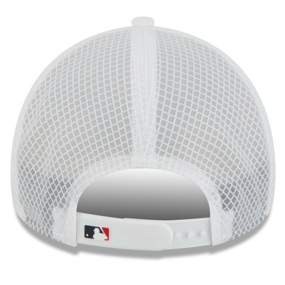 Atlanta Braves 2026 Batting Practice Apex 9FORTY Adjustable Trucker Hat White | New Era
