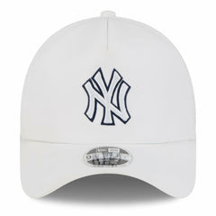 New York Yankees 2026 Batting Practice Apex 9FORTY Adjustable Trucker Hat White | New Era