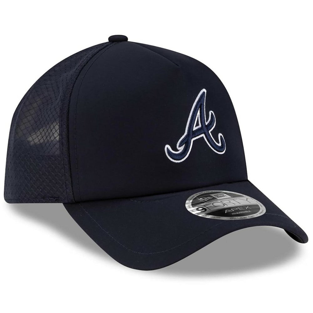 Atlanta Braves 2026 Batting Practice Apex 9FORTY Adjustable Trucker Hat Navy | New Era