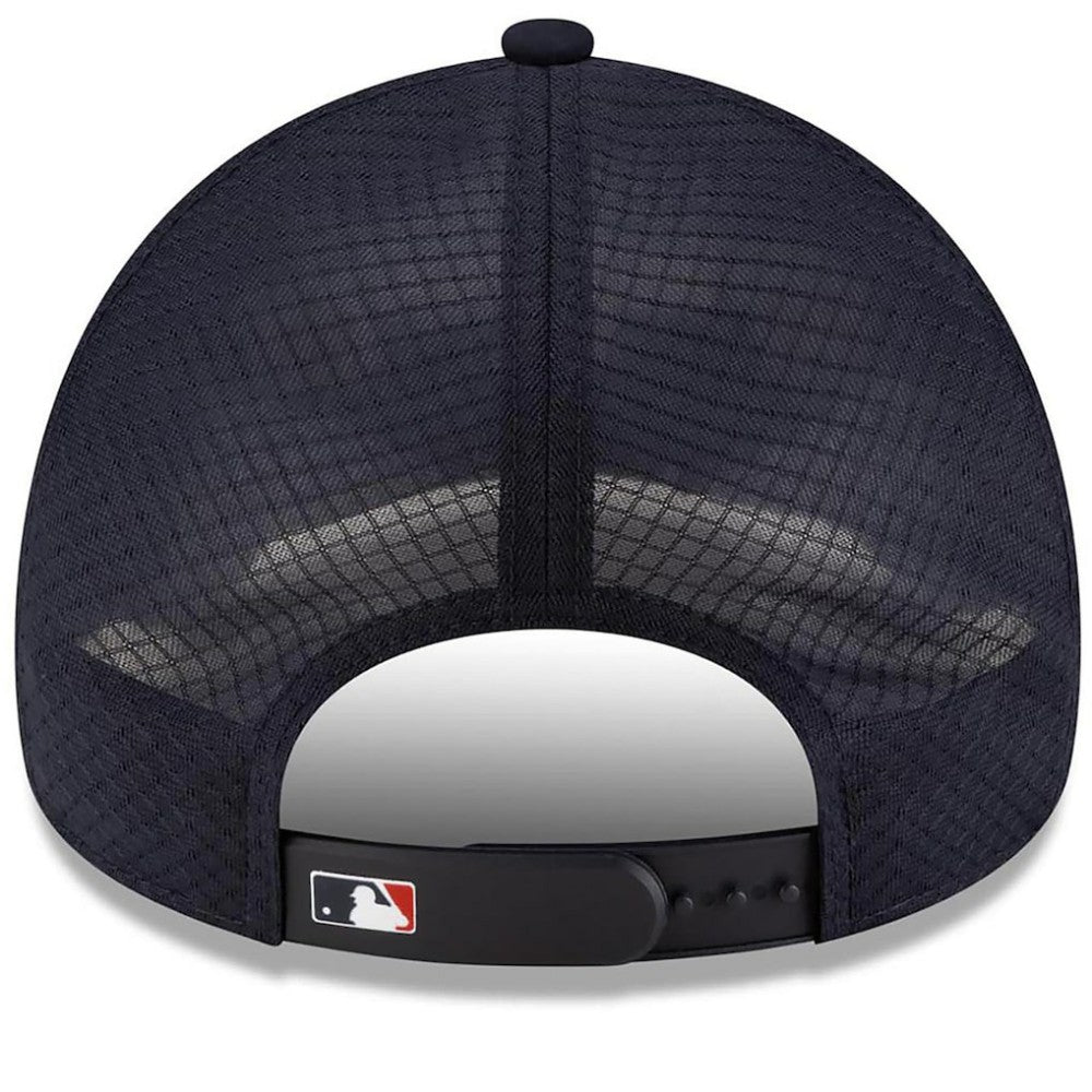 Atlanta Braves 2026 Batting Practice Apex 9FORTY Adjustable Trucker Hat Navy | New Era