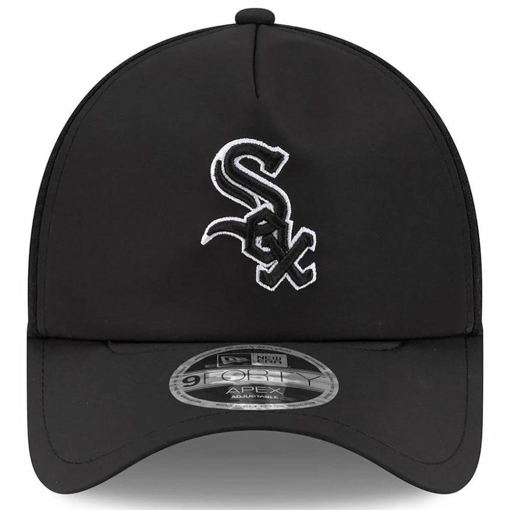 Chicago White Sox 2026 Batting Practice Apex 9FORTY Adjustable Trucker Hat Black | New Era