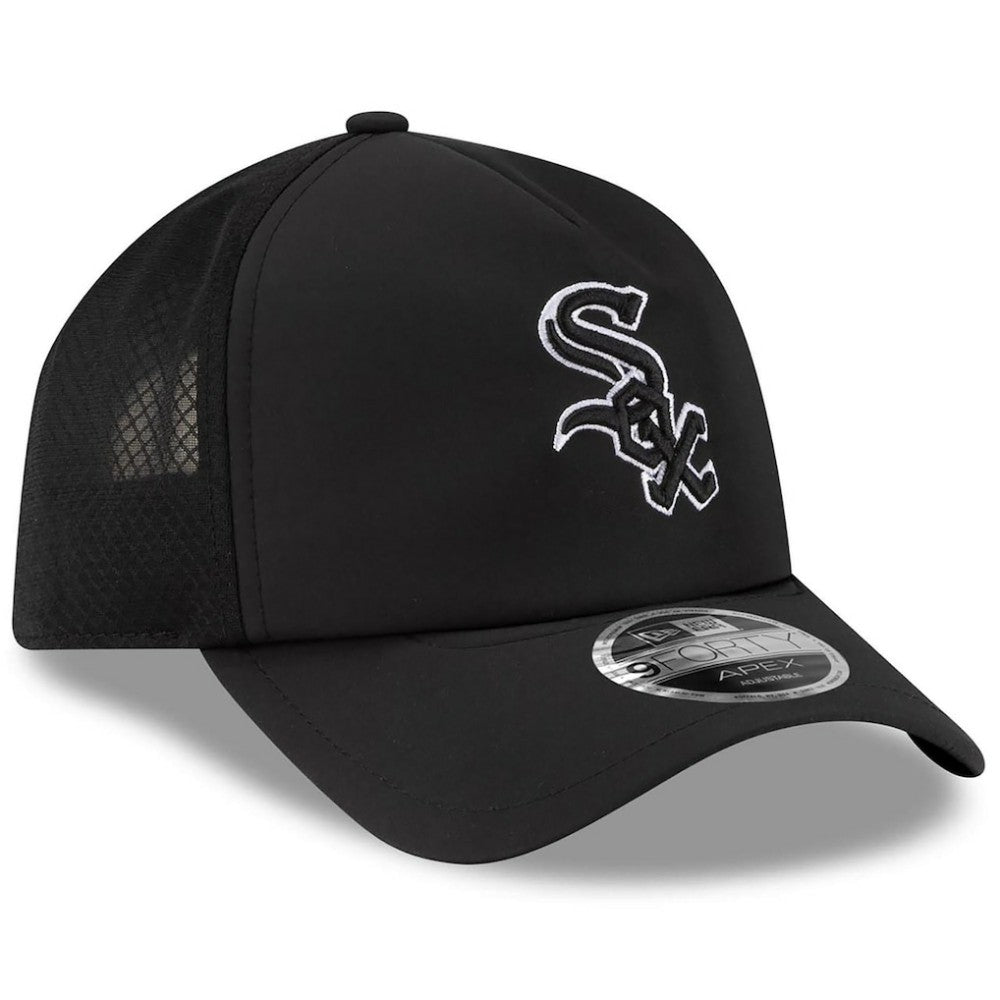Chicago White Sox 2026 Batting Practice Apex 9FORTY Adjustable Trucker Hat Black | New Era