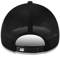Chicago White Sox 2026 Batting Practice Apex 9FORTY Adjustable Trucker Hat Black | New Era