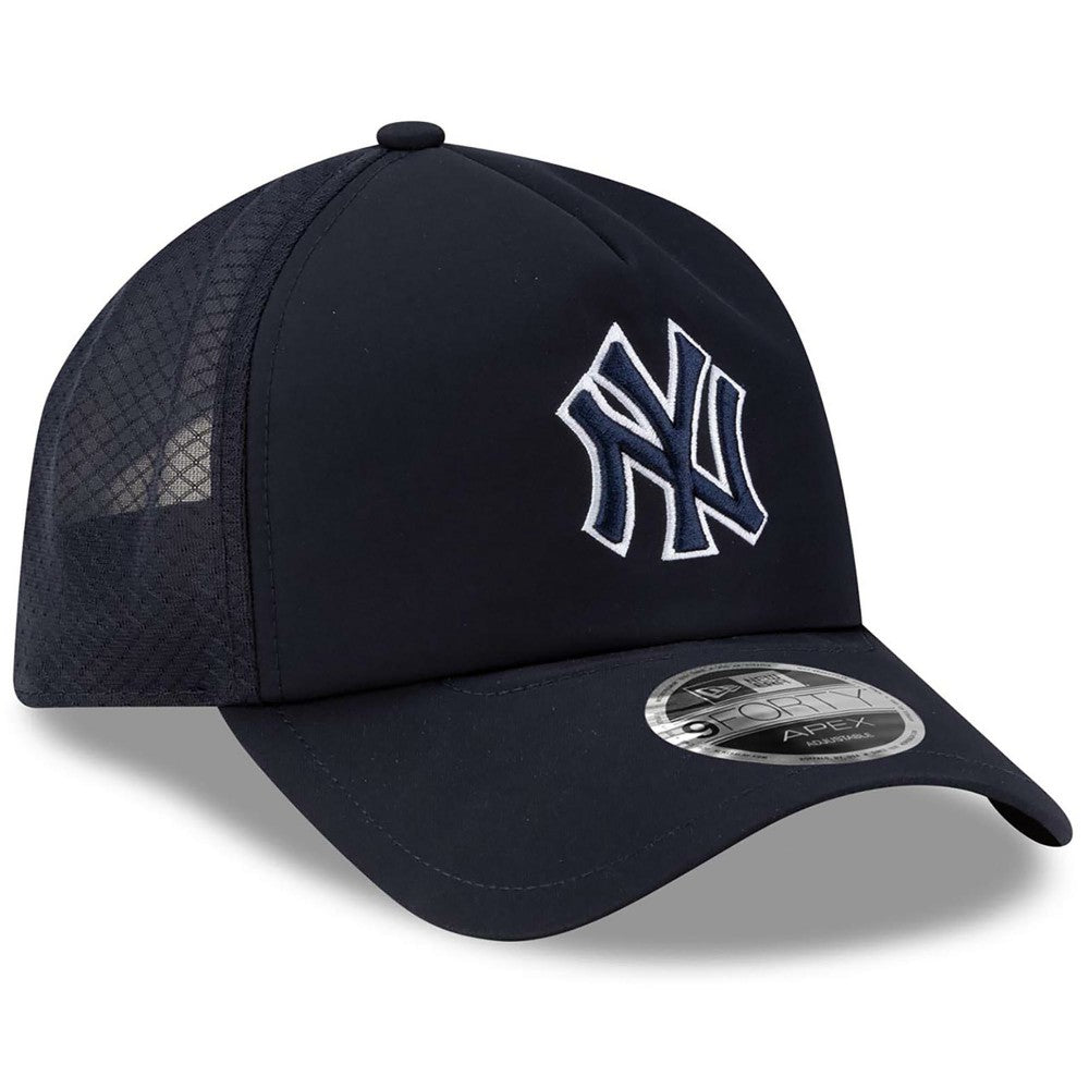New York Yankees 2026 Batting Practice Apex 9FORTY Adjustable Trucker Hat Navy | New Era