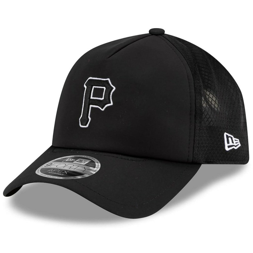 Pittsburgh Pirates 2026 Batting Practice Apex 9FORTY Adjustable Trucker Hat Black | New Era