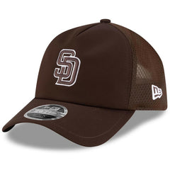 San Diego Padres 2026 Batting Practice Apex 9FORTY Adjustable Trucker Hat Brown | New Era
