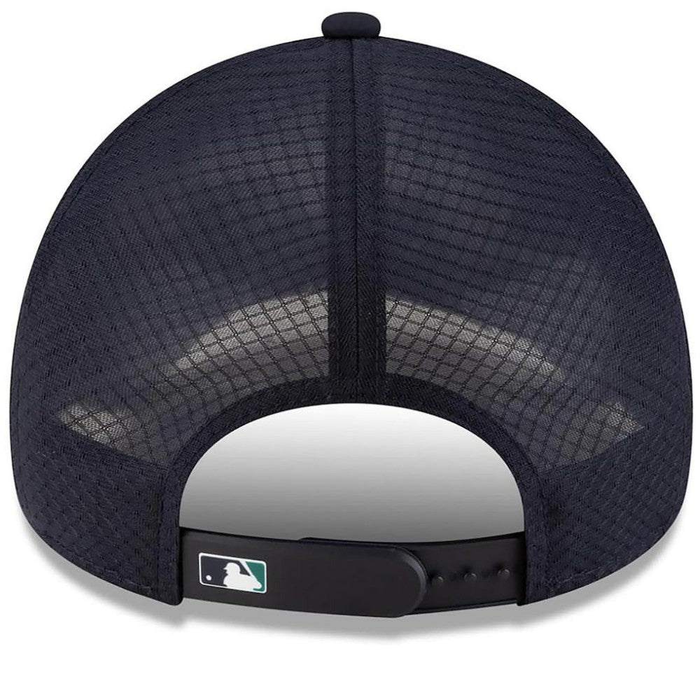 Seattle Mariners 2026 Batting Practice Apex 9FORTY Adjustable Trucker Hat Navy | New Era