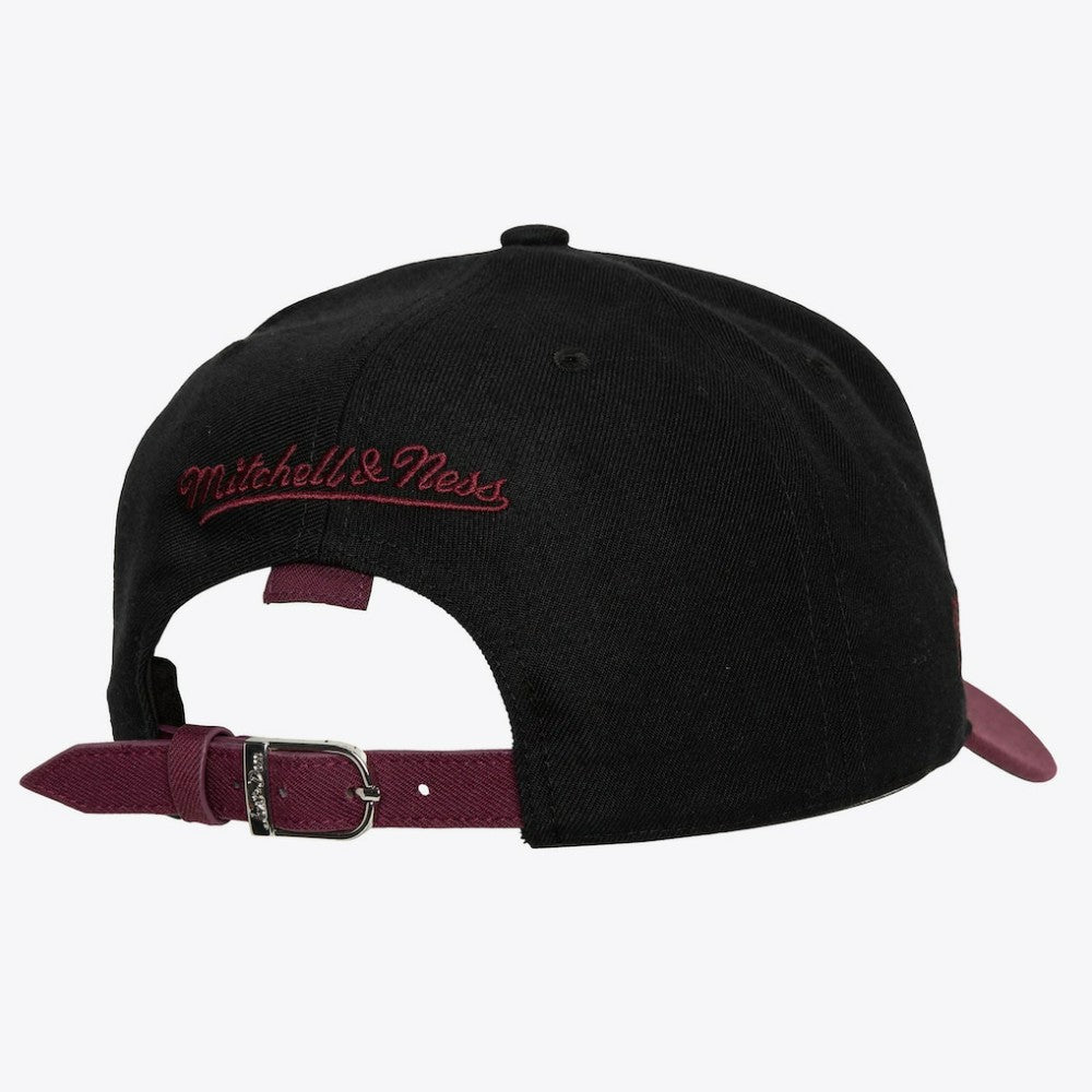 Detroit Red Wings Mitchell & Ness x Just Don Wave Script Pro Strapback Hat Black/Maroon