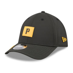 Pittsburgh Pirates 2026 Clubhouse M-Crown 39THIRTY Flex Hat Black | New Era