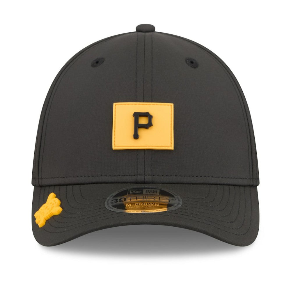 Pittsburgh Pirates 2026 Clubhouse M-Crown 39THIRTY Flex Hat Black | New Era