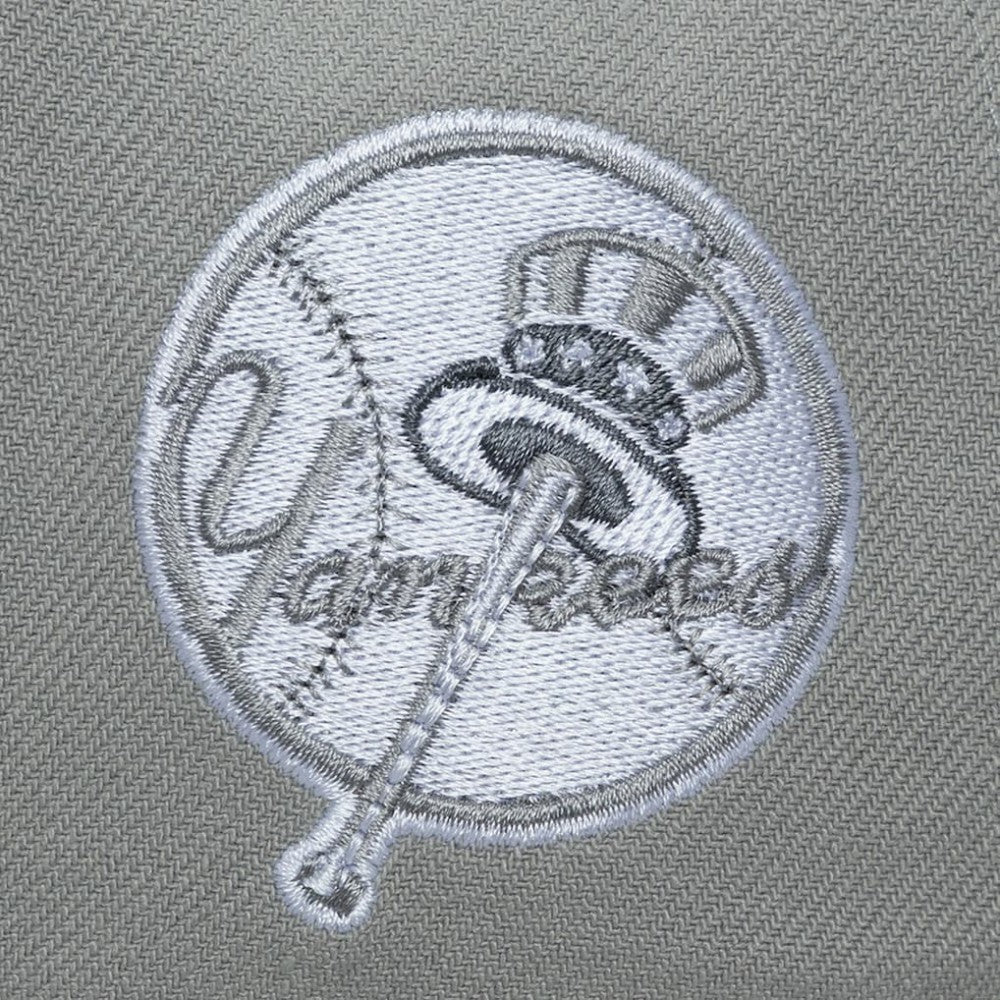 New York Yankees Thunderstorm Head Coach Pro-Crown Adjustable Hat Gray | Mitchell & Ness