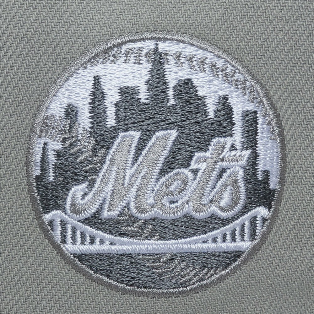 New York Mets Thunderstorm Head Coach Pro-Crown Adjustable Hat Gray | Mitchell & Ness