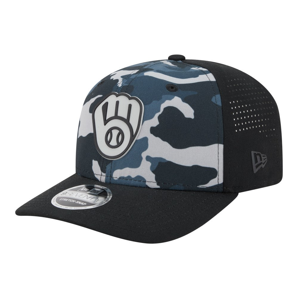 Milwaukee Brewers Tonal Camo 9SEVENTY Stretch-Snap Hat Black | New Era
