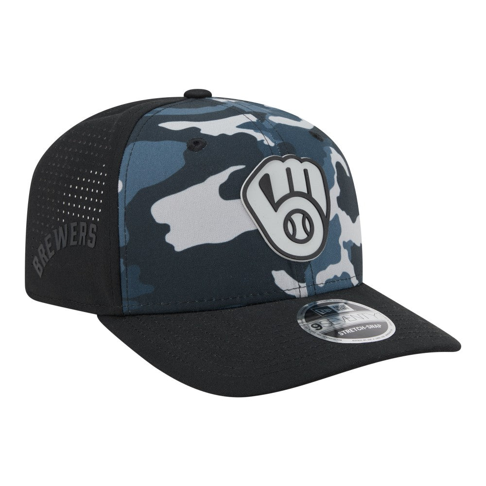 Milwaukee Brewers Tonal Camo 9SEVENTY Stretch-Snap Hat Black | New Era
