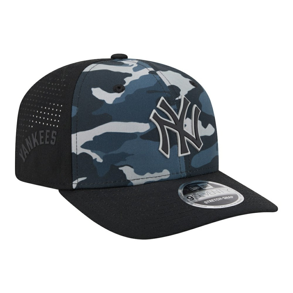 New York Yankees Tonal Camo 9SEVENTY Stretch-Snap Hat Black | New Era