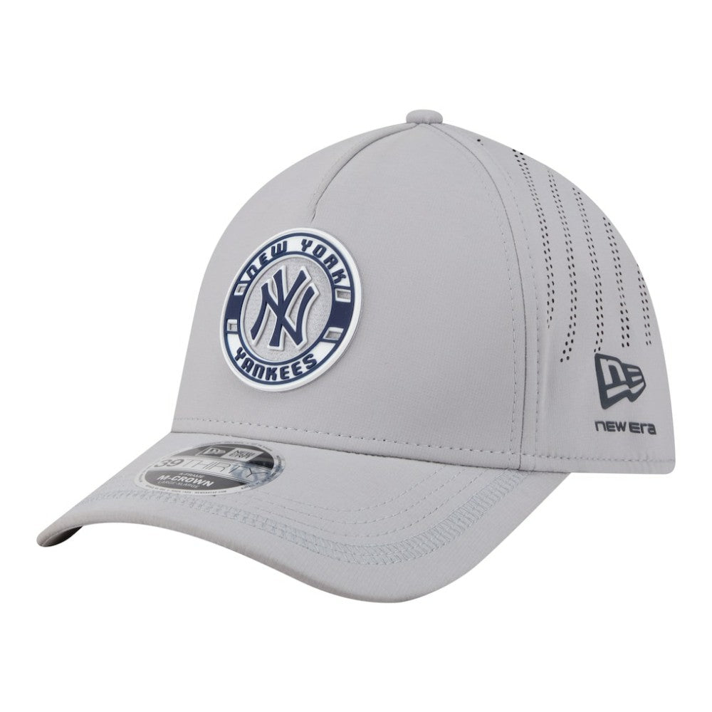 New York Yankees Patch 39THIRTY A-Frame M-Crown Perforated Flex Hat Gray | New Era