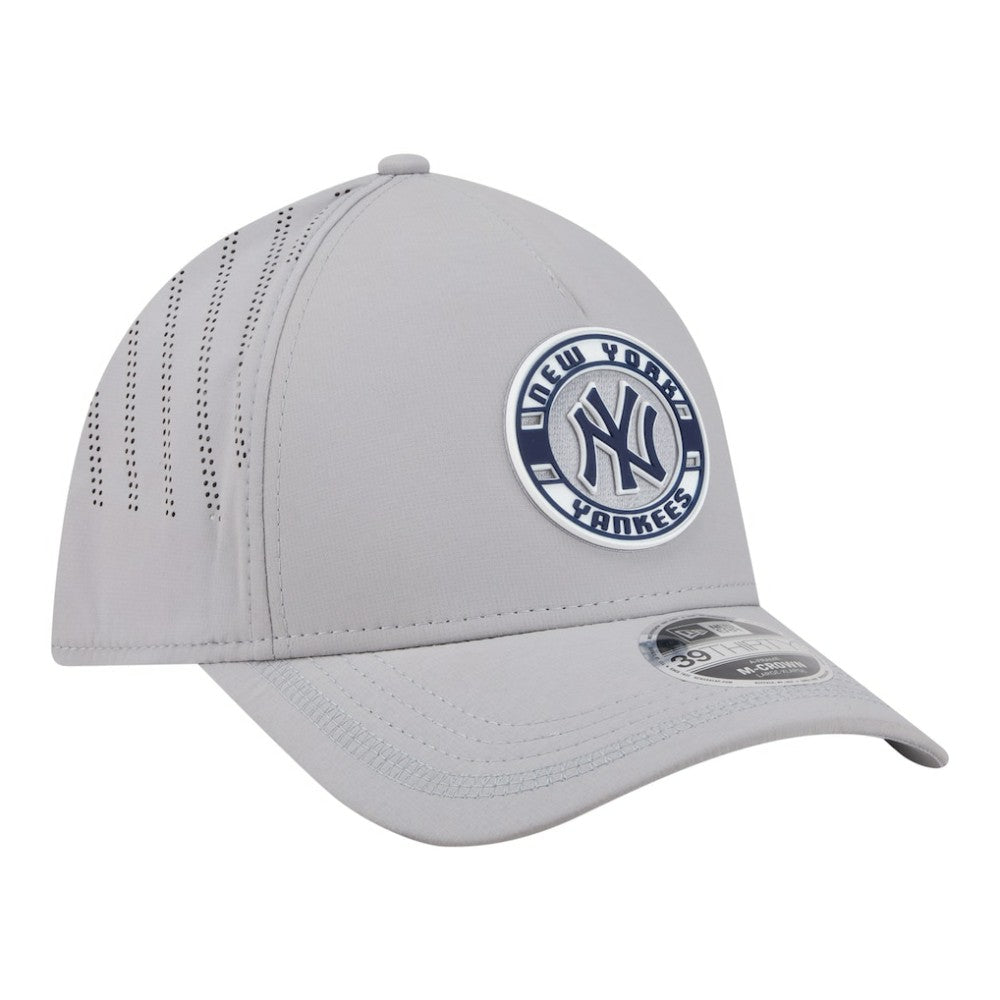 New York Yankees Patch 39THIRTY A-Frame M-Crown Perforated Flex Hat Gray | New Era