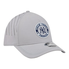 New York Yankees Patch 39THIRTY A-Frame M-Crown Perforated Flex Hat Gray | New Era