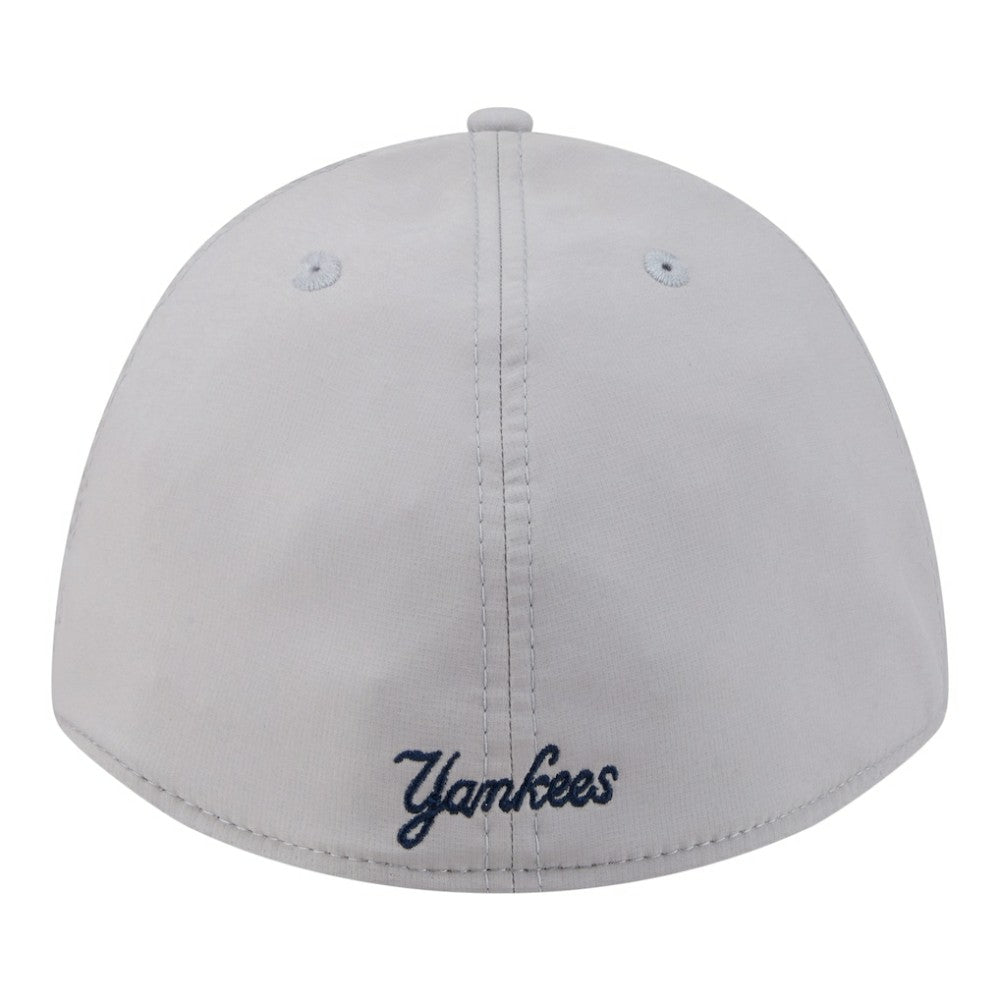 New York Yankees Patch 39THIRTY A-Frame M-Crown Perforated Flex Hat Gray | New Era