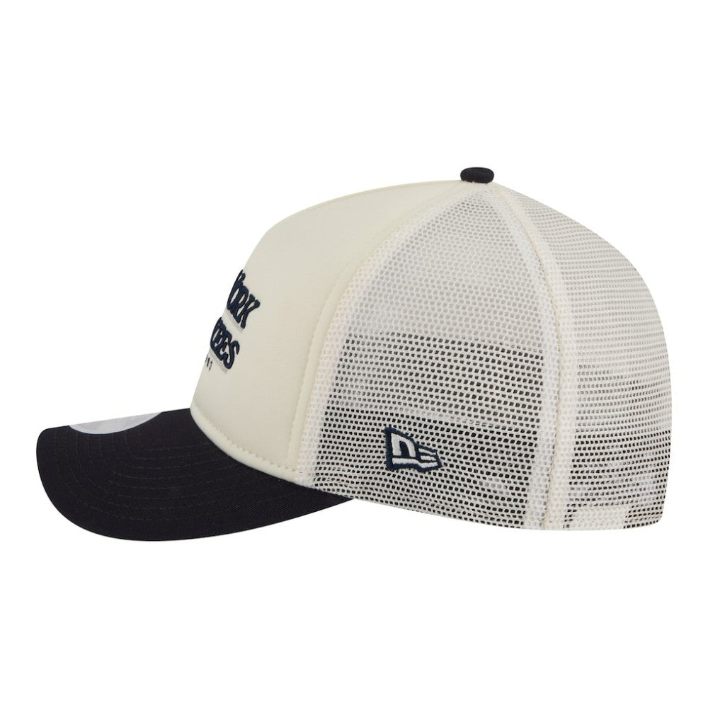 New York Yankees Women's Retro 9FORTY M-Crown A-Frame Trucker Adjustable Hat Light Beige/Navy | New Era