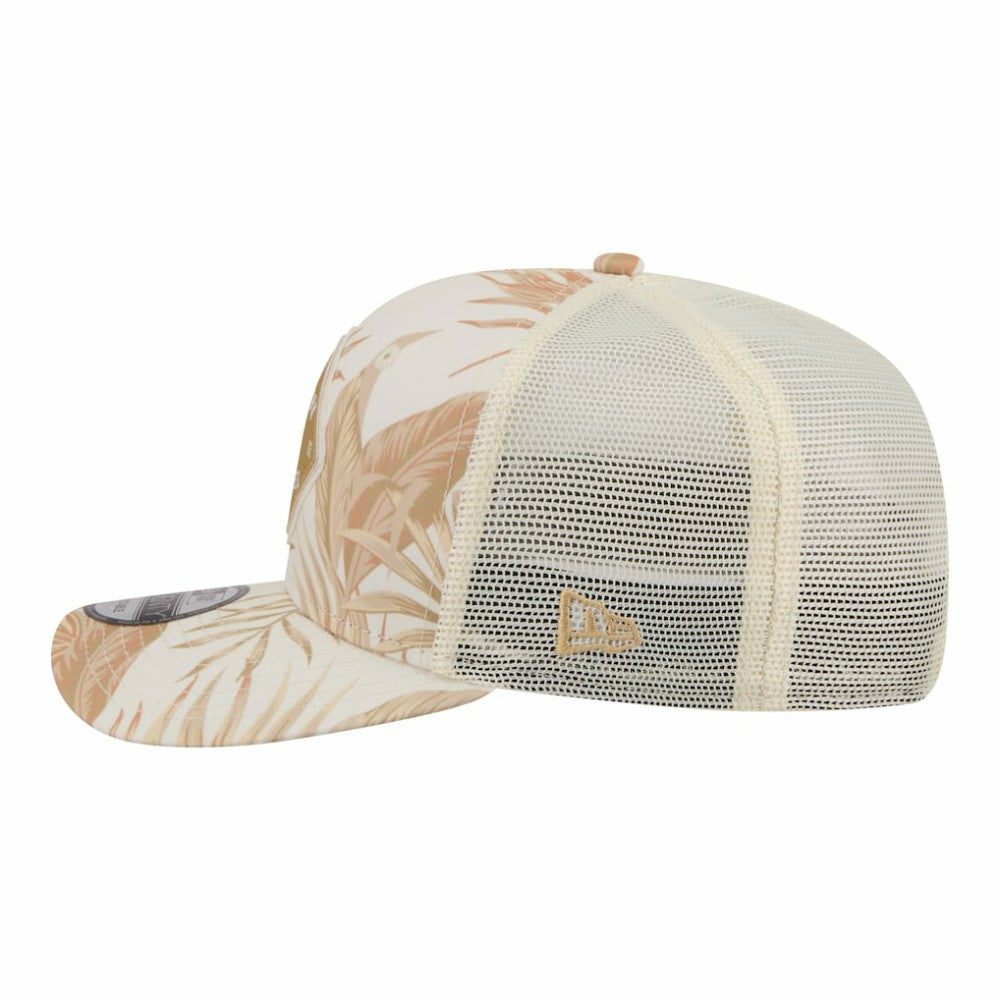 New York Yankees Tonal Palm 9SEVENTY Adjustable Trucker Hat Tan | New Era