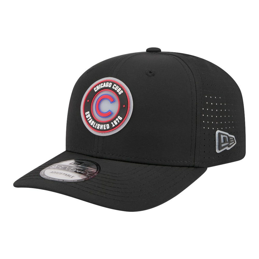 Chicago Cubs Circle 9SEVENTY Adjustable Hat Black | New Era