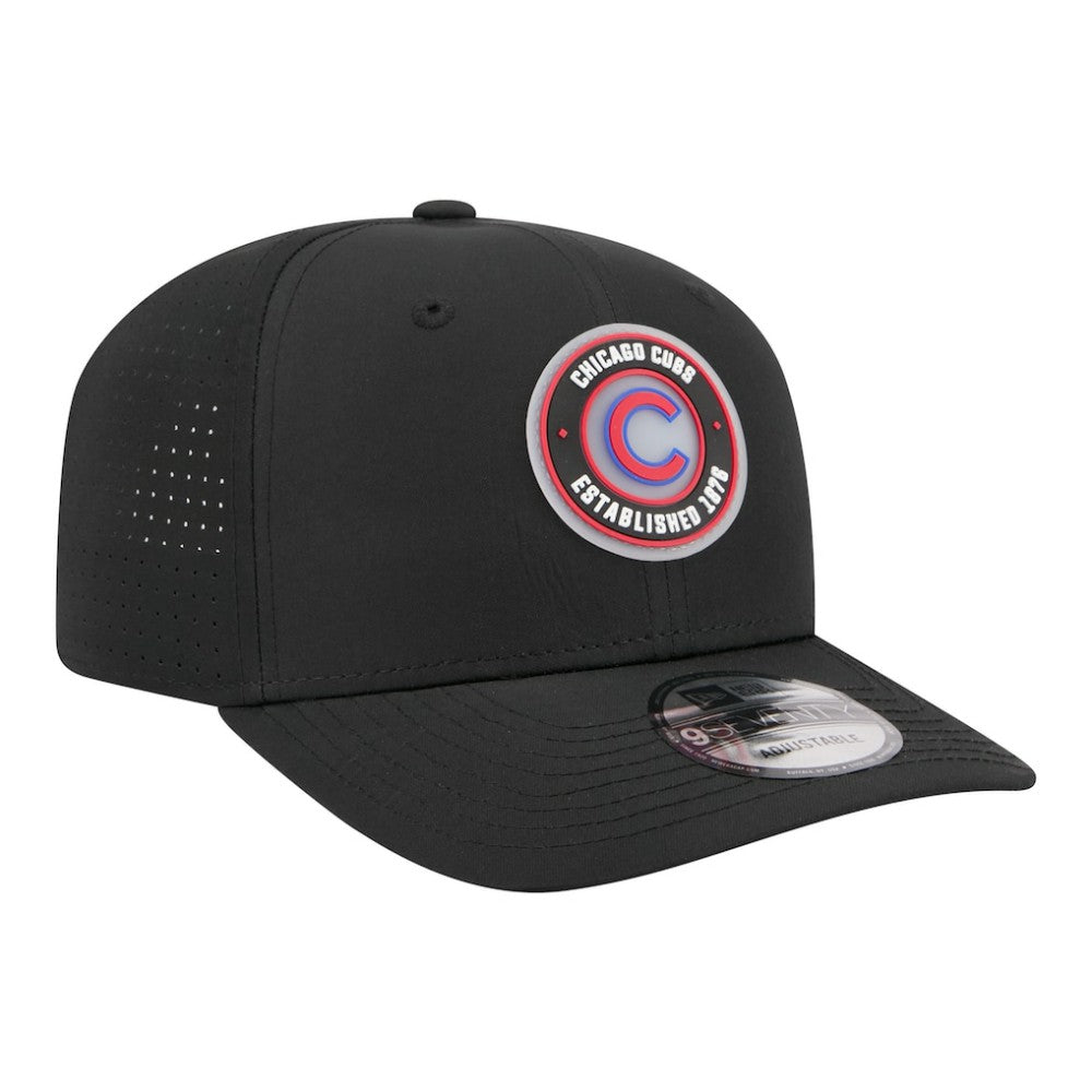Chicago Cubs Circle 9SEVENTY Adjustable Hat Black | New Era