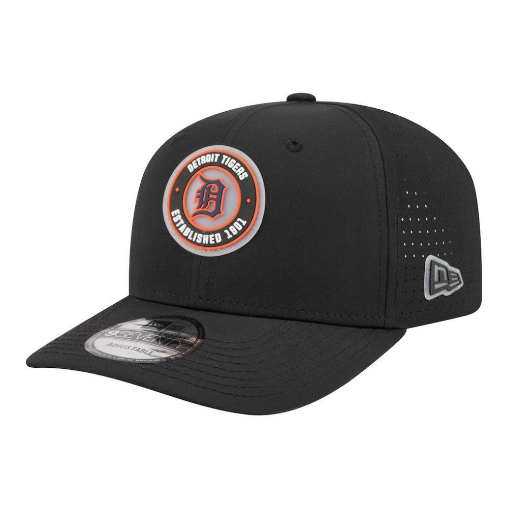 Detroit Tigers Circle 9SEVENTY Adjustable Hat Black | New Era