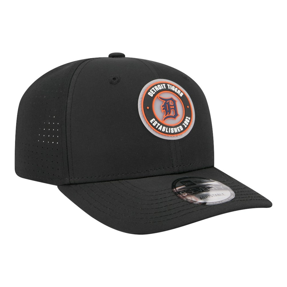 Detroit Tigers Circle 9SEVENTY Adjustable Hat Black | New Era