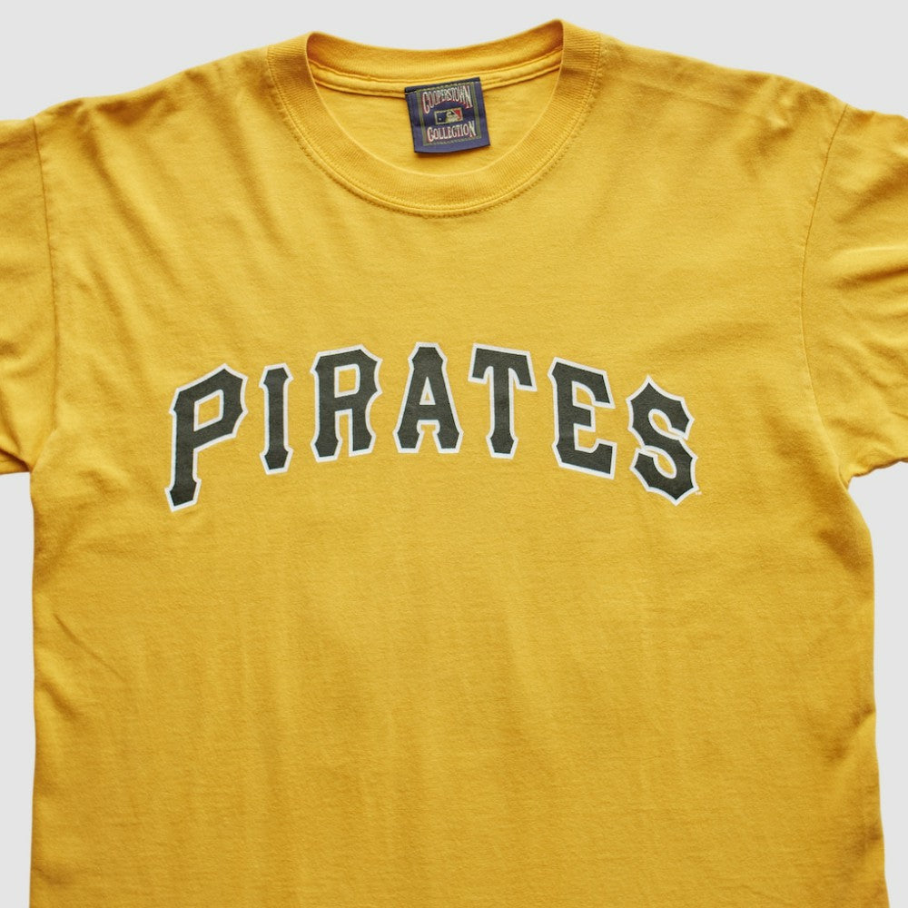 Pittsburgh Pirates Cooperstown Collection 2000s T-Shirt Yellow Vintage