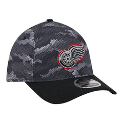 Detroit Red Wings New Era Zero Dark 39THIRTY Flex Hat Black