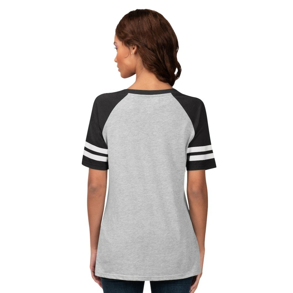 San Diego Padres G-III 4Her by Carl Banks Women's Goal Line Raglan V-Neck T-Shirt Heather Gray
