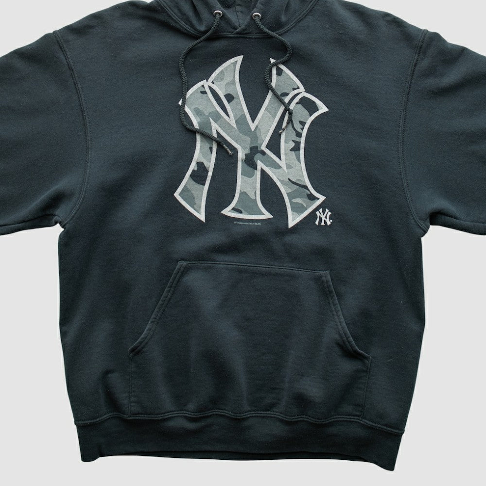 New York Yankees Genuine Merchandise 2010s Hooded Pullover Sweatshirt Black Vintage