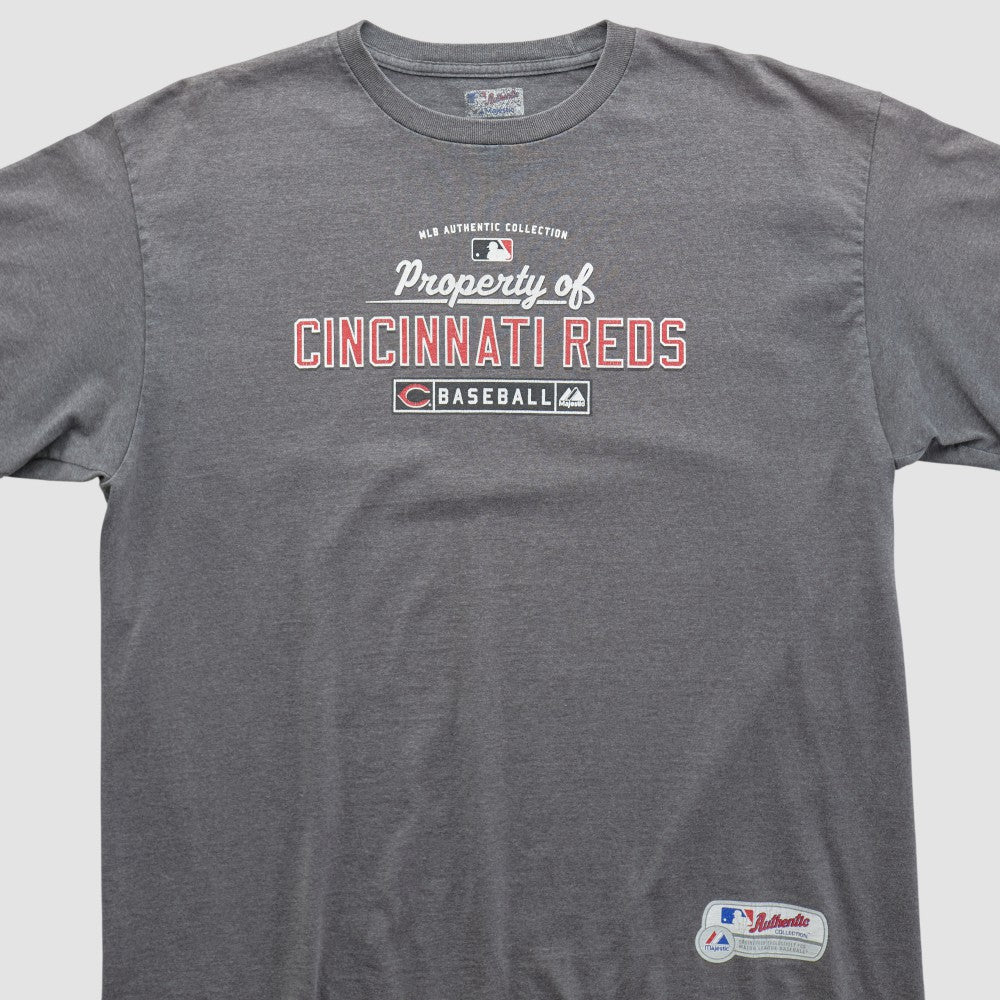 Cincinnati Reds Majestic 2000s T-shirt Dark Heather Gray Vintage