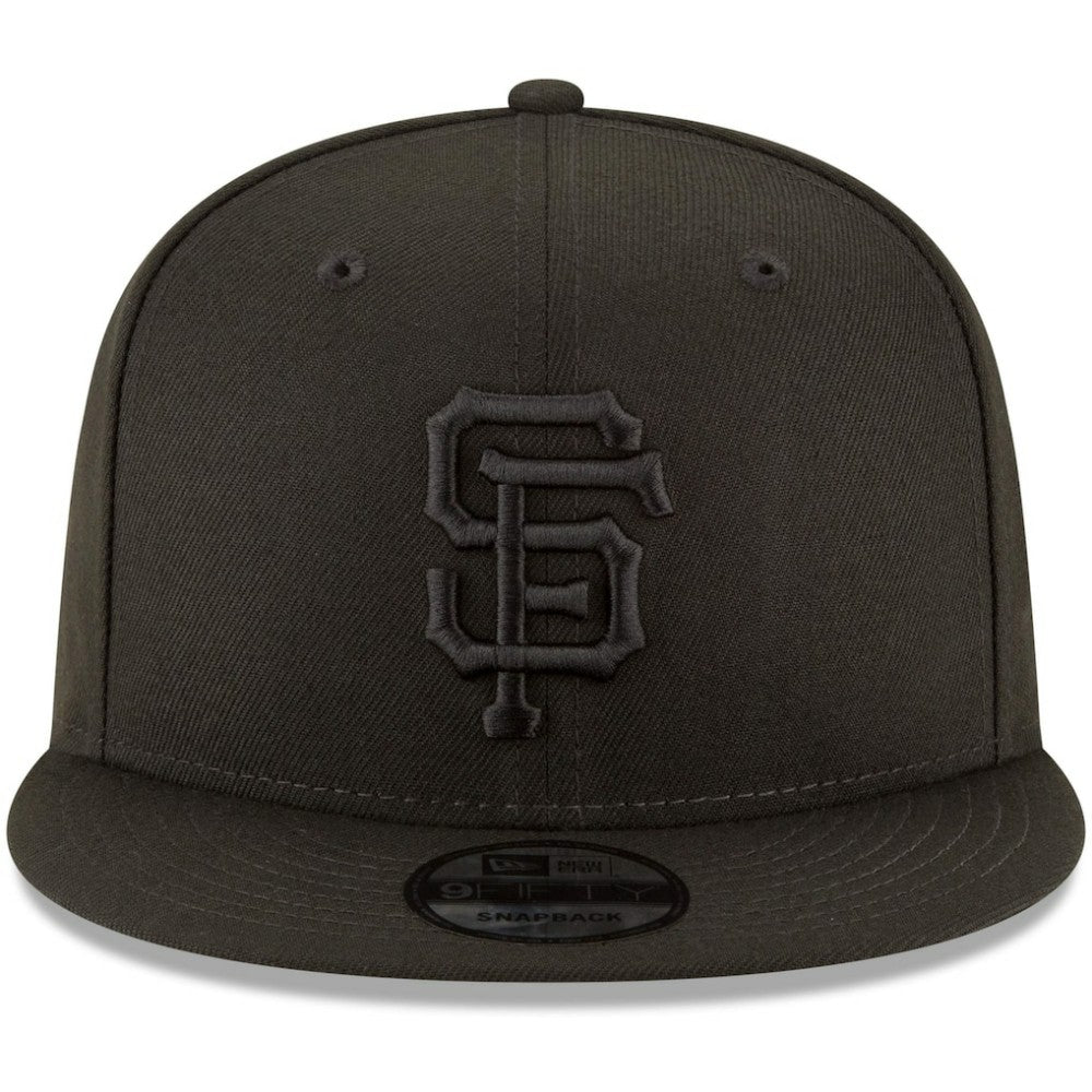 San Francisco Giants Black on Black 9FIFTY Team Snapback Adjustable Hat Black | New Era