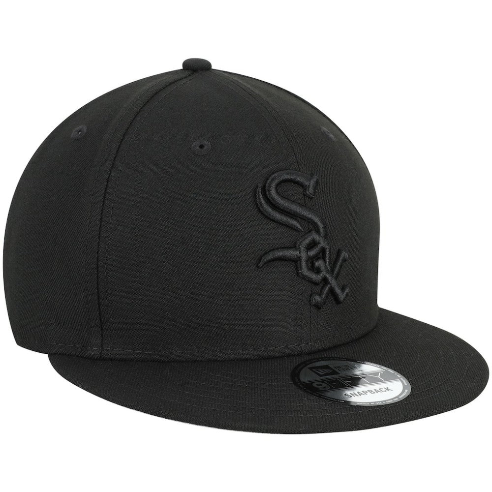 Chicago White Sox Black on Black 9FIFTY Team Snapback Adjustable Hat Black | New Era