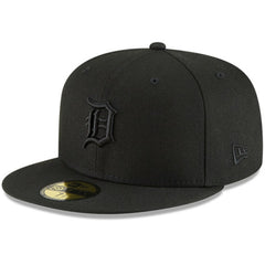 Detroit Tigers Black on Black 59FIFTY Fitted Hat | New Era