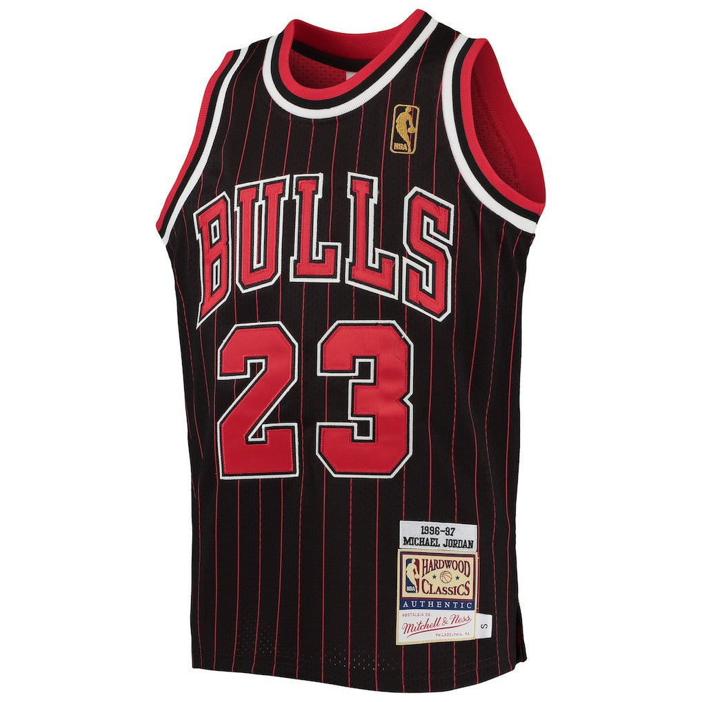 Michael Jordan Chicago Bulls Youth 1996-97 Hardwood Classics Authentic Jersey sale - Black/Red
