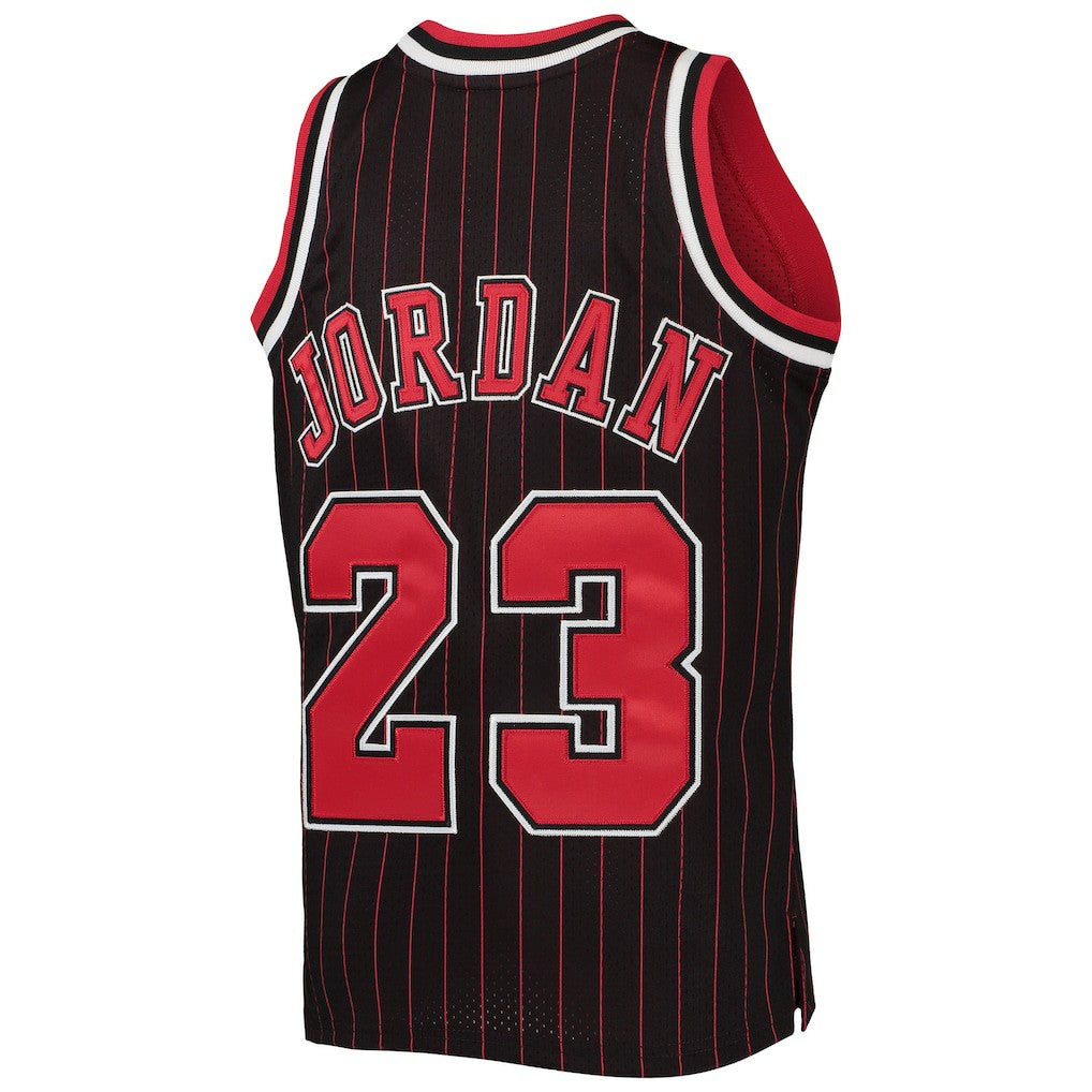 Michael Jordan Chicago Bulls Youth 1996-97 Hardwood Classics Authentic Jersey sale - Black/Red