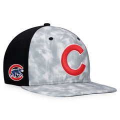 Chicago Cubs Majestic Smoke Dye Snapback Hat Gray