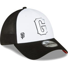 San Francisco Giants 2023 On-Field Batting Practice 39THIRTY Flex Hat Black/White | New Era