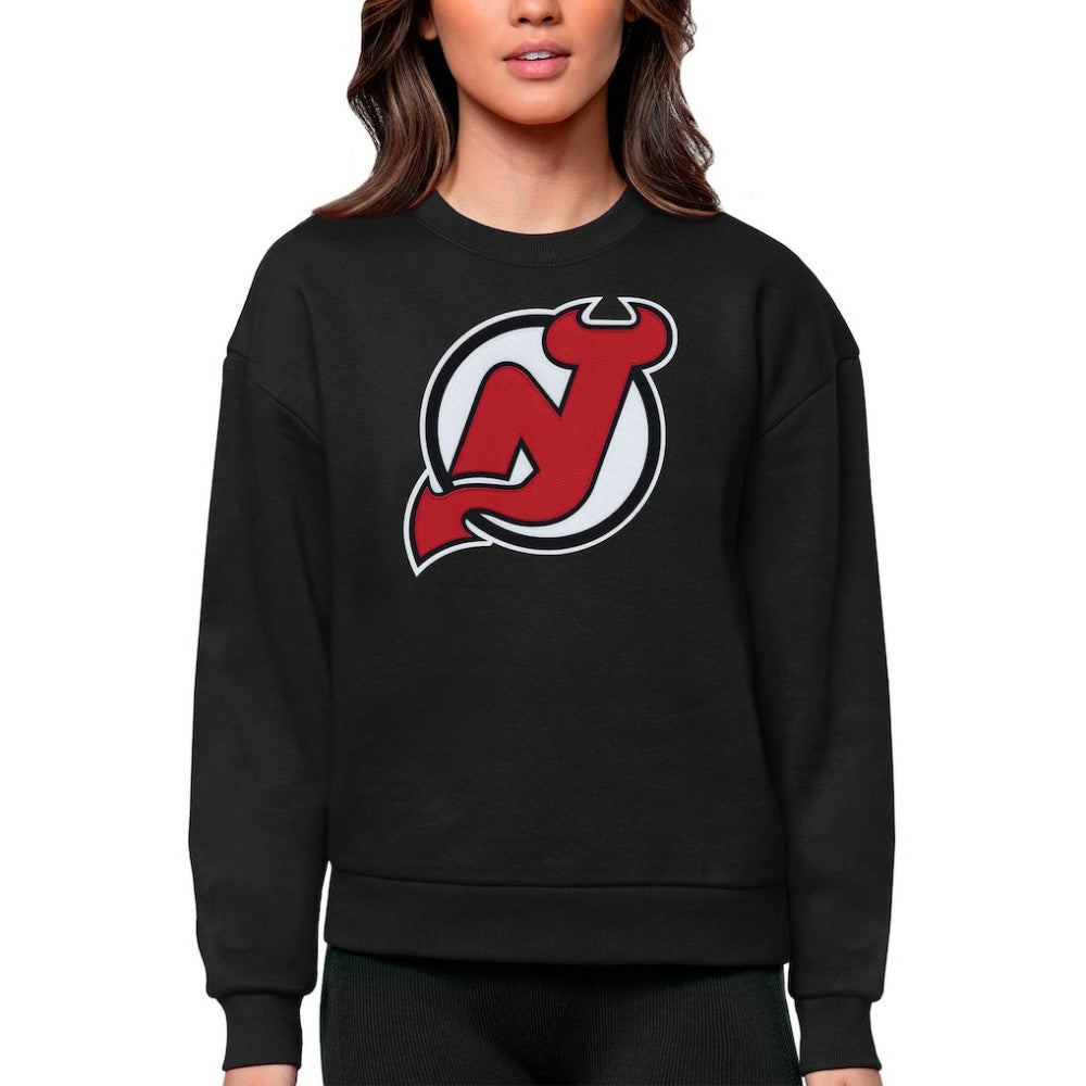 New Jersey Devils Antigua Women's Team Logo Victory Crewneck Pullover Sweatshirt Black