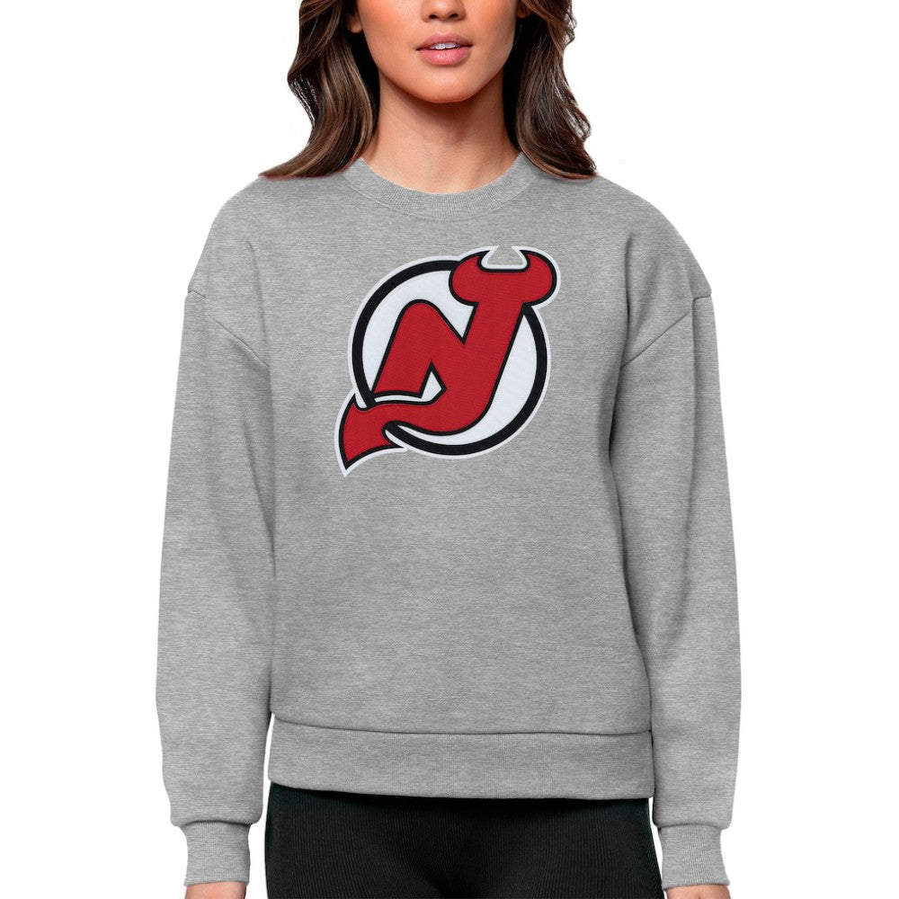 New Jersey Devils Antigua Women's Team Logo Victory Crewneck Pullover Sweatshirt Heather Gray